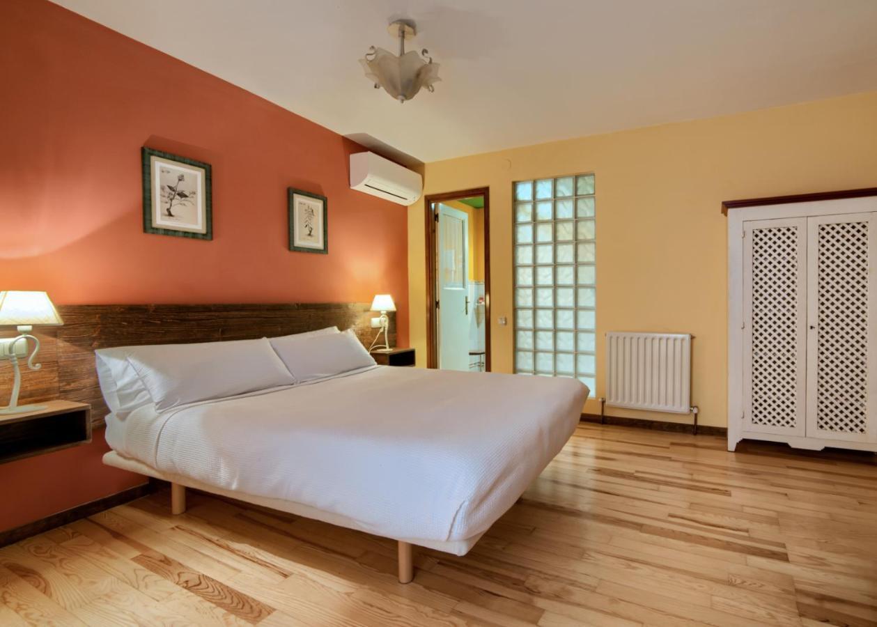 Hotel Rural El Almadiero Burgui Kültér fotó