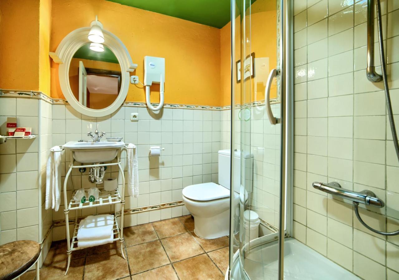 Hotel Rural El Almadiero Burgui Kültér fotó