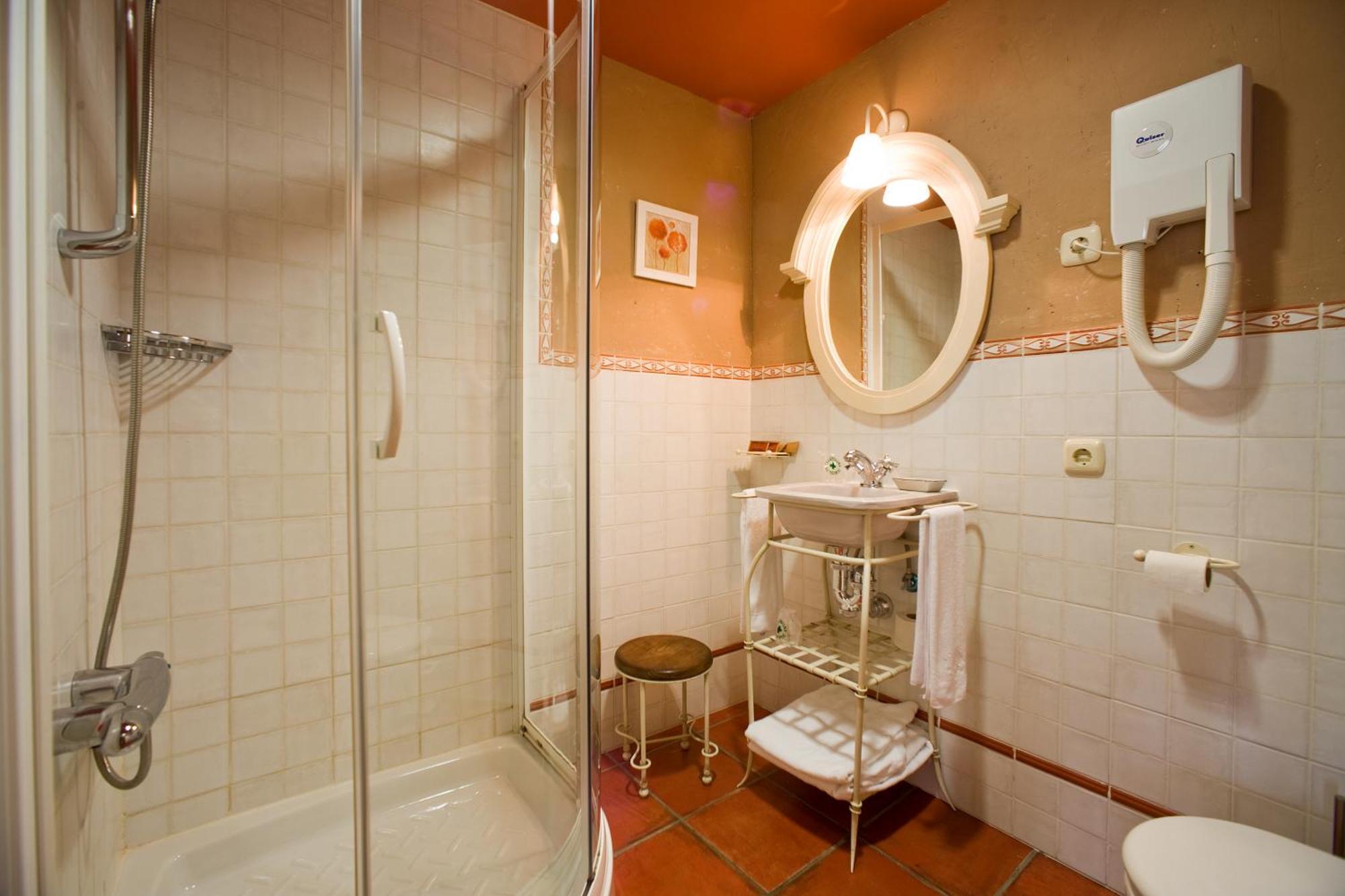 Hotel Rural El Almadiero Burgui Kültér fotó