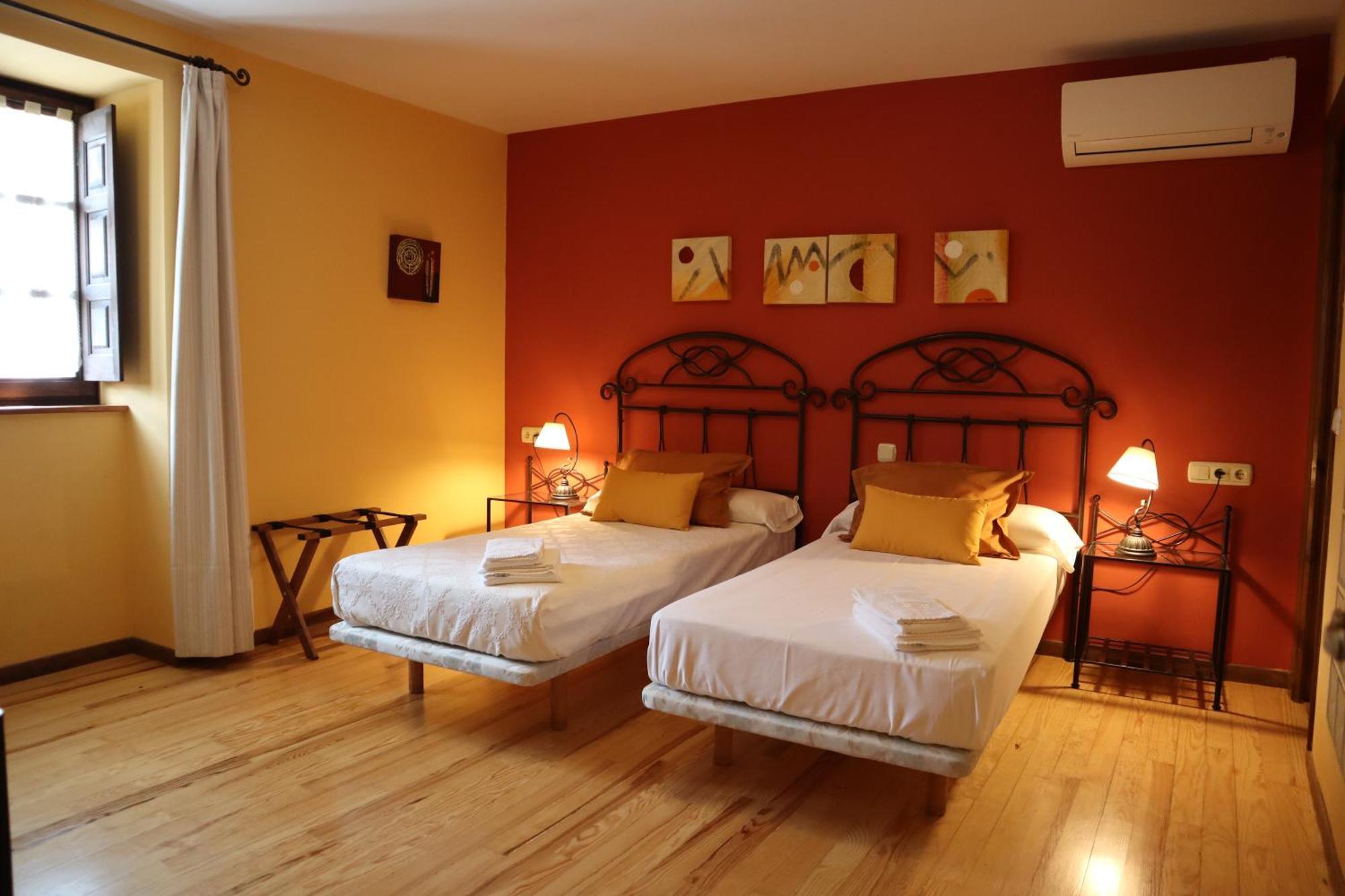 Hotel Rural El Almadiero Burgui Kültér fotó