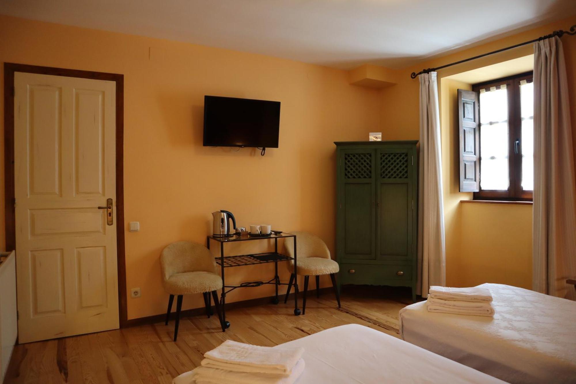 Hotel Rural El Almadiero Burgui Kültér fotó