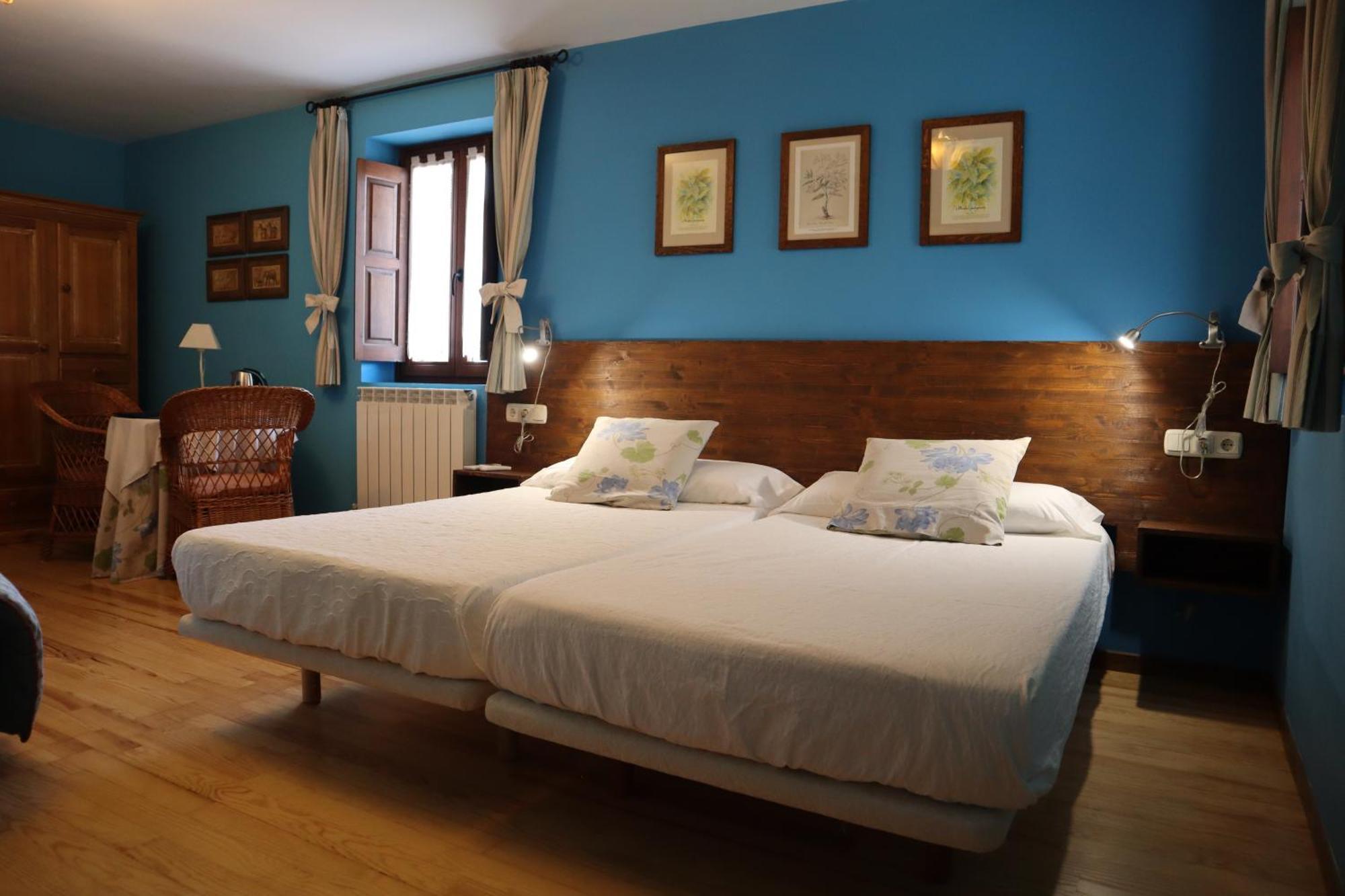 Hotel Rural El Almadiero Burgui Kültér fotó