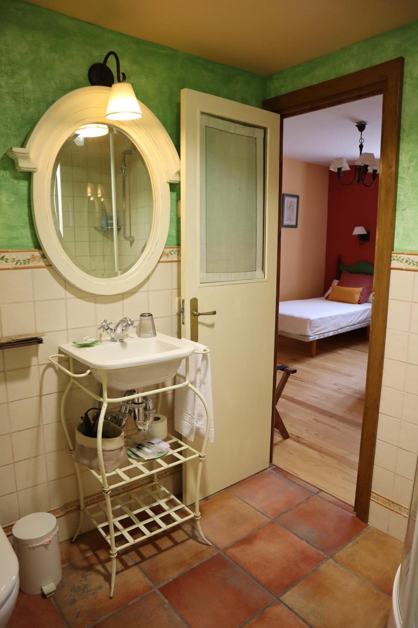 Hotel Rural El Almadiero Burgui Kültér fotó