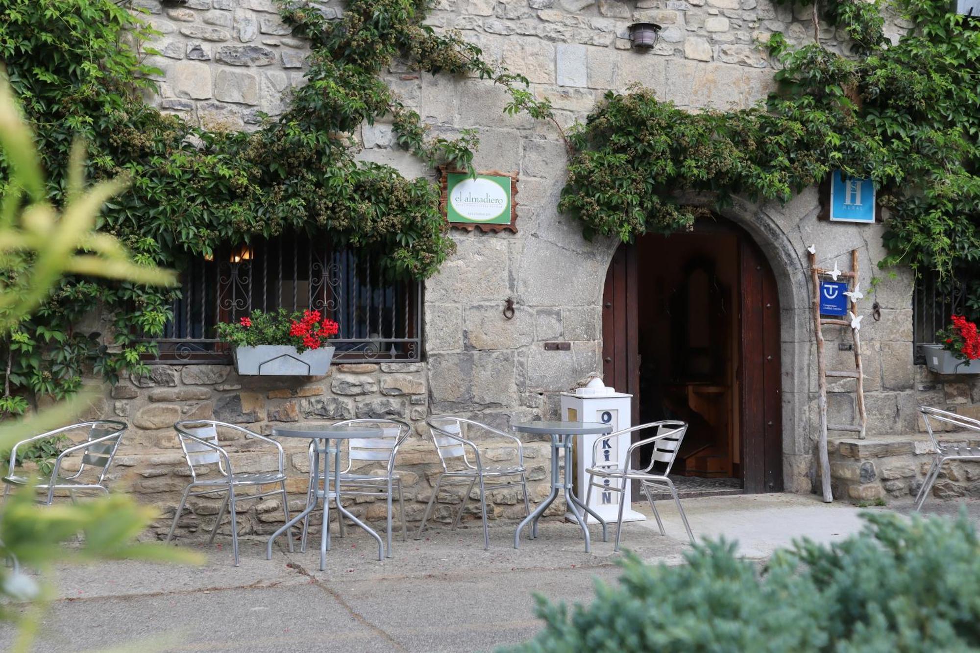 Hotel Rural El Almadiero Burgui Kültér fotó